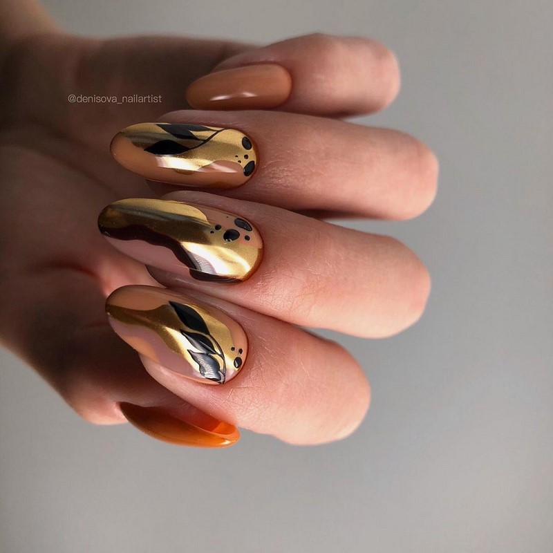 Золотой маникюр 2026 – бесподобные дизайны «золотых» ногтей с фото-примерами