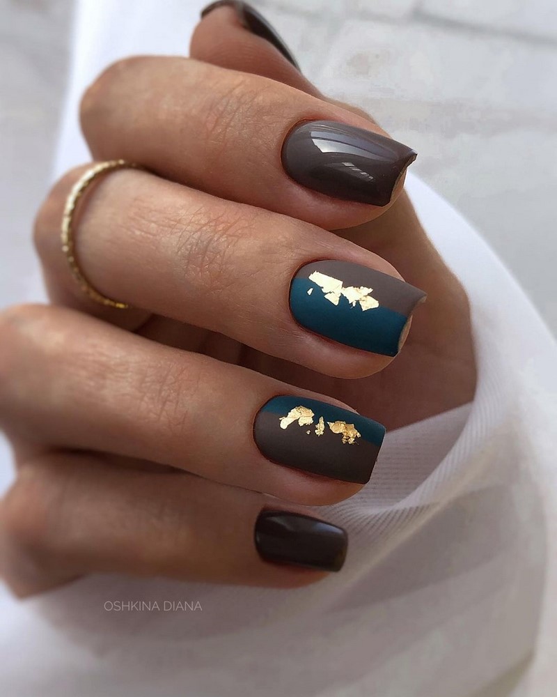 Золотой маникюр 2026 – бесподобные дизайны «золотых» ногтей с фото-примерами