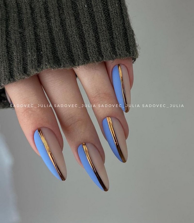 Золотой маникюр 2026 – бесподобные дизайны «золотых» ногтей с фото-примерами