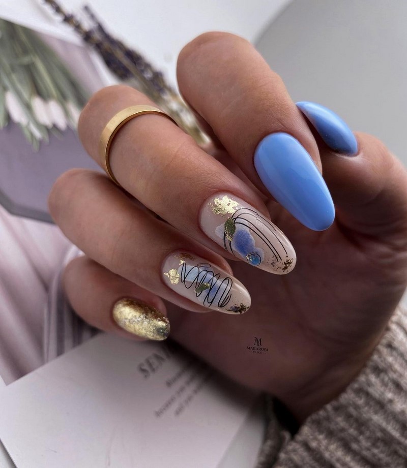 Золотой маникюр 2026 – бесподобные дизайны «золотых» ногтей с фото-примерами