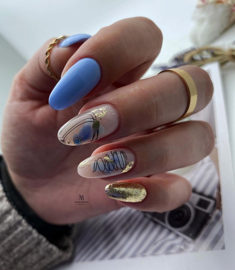 Золотой маникюр 2026 – бесподобные дизайны «золотых» ногтей с фото-примерами