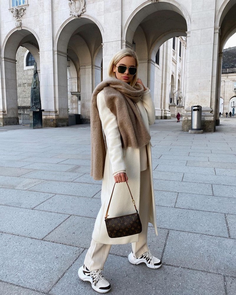 Что носить осенью 2026? Модные идеи осенних образов — фото