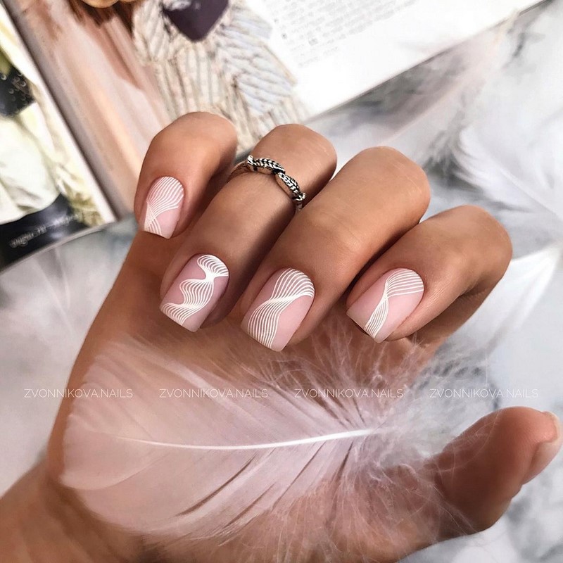 Модный маникюр осень-зима 2026-2027: фото-примеры