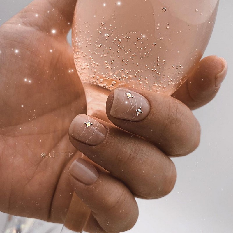 Модный маникюр осень-зима 2026-2027: фото-примеры