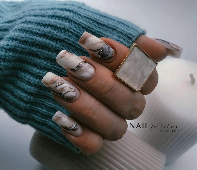 Модный маникюр осень-зима 2026-2027: фото-примеры