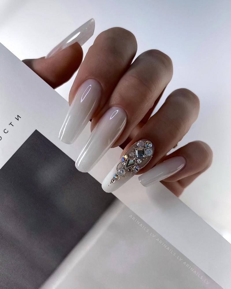 Модный маникюр осень-зима 2026-2027: фото-примеры