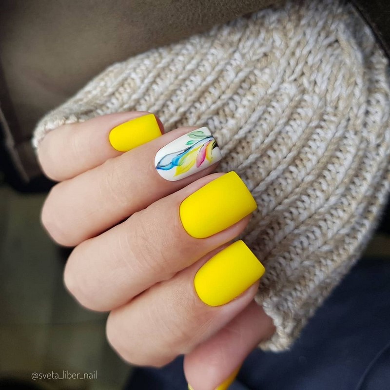 Модный маникюр осень-зима 2026-2027: фото-примеры