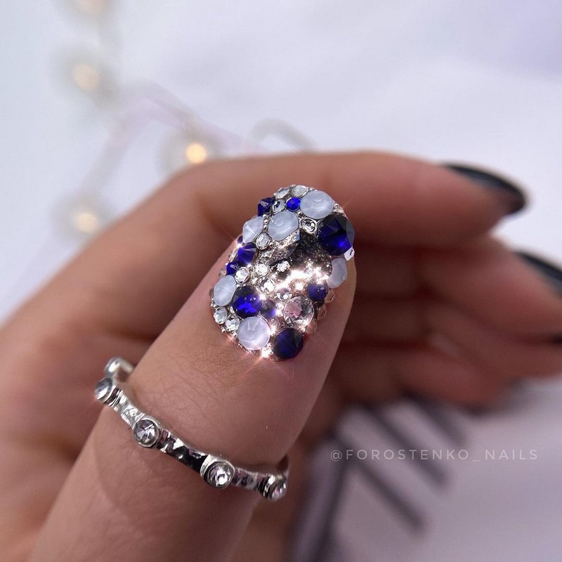 Модный маникюр осень-зима 2026-2027: фото-примеры