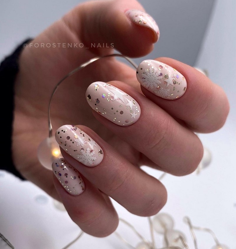 Модный маникюр осень-зима 2026-2027: фото-примеры