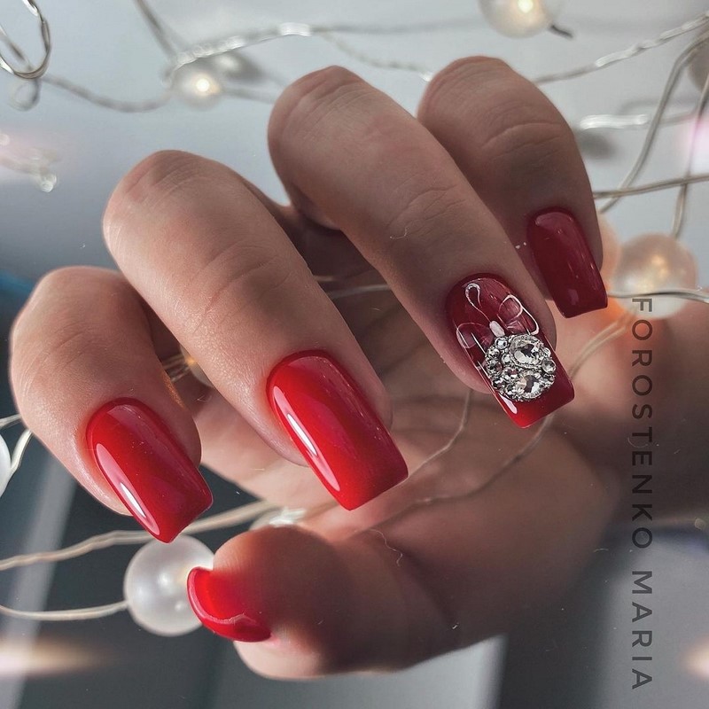 Модный маникюр осень-зима 2026-2027: фото-примеры