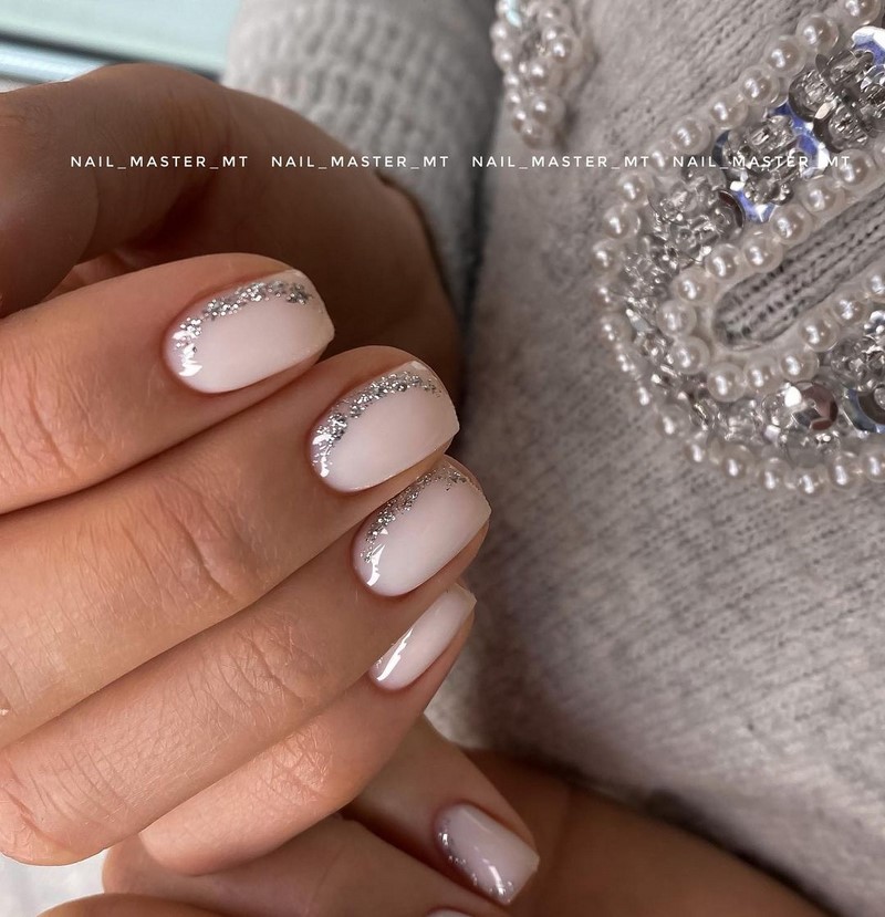 Модный маникюр осень-зима 2026-2027: фото-примеры