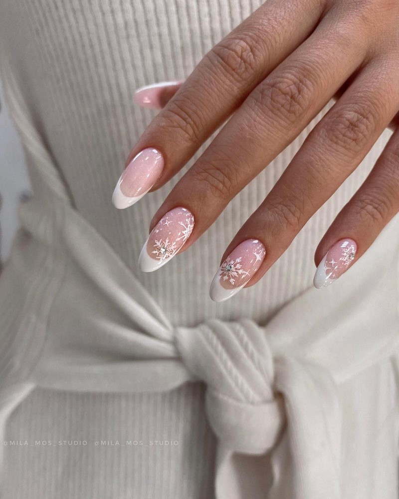 Модный маникюр осень-зима 2026-2027: фото-примеры