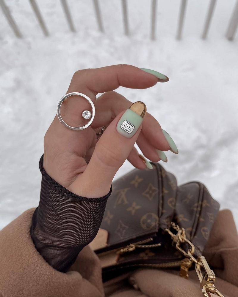 Модный маникюр осень-зима 2026-2027: фото-примеры