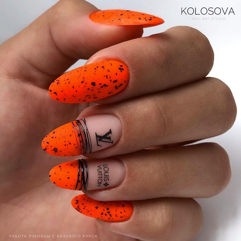 Модный маникюр осень-зима 2026-2027: фото-примеры