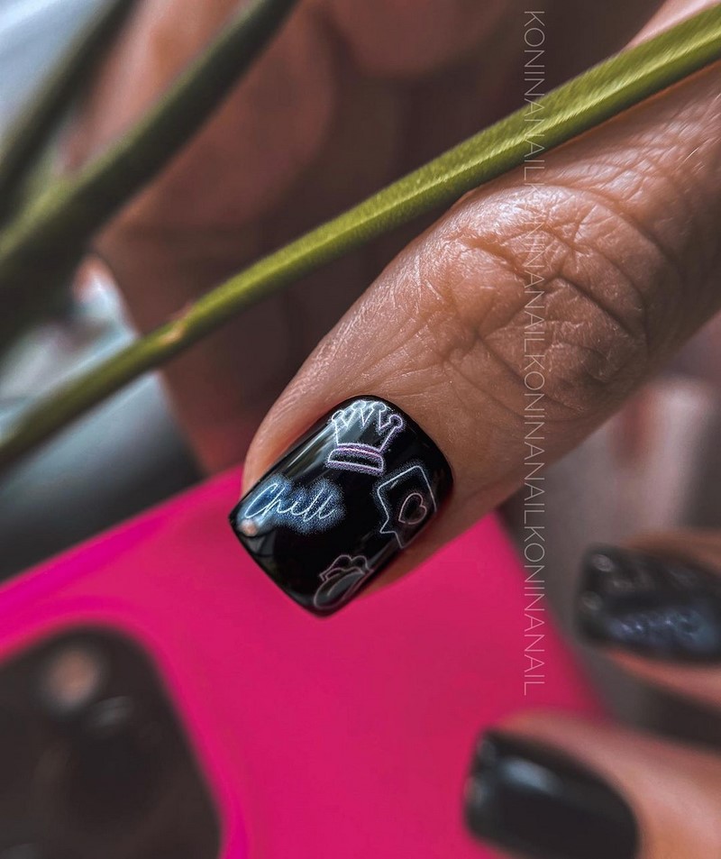 Актуальный черный маникюр 2026 – 10 тенденций в новом сезоне