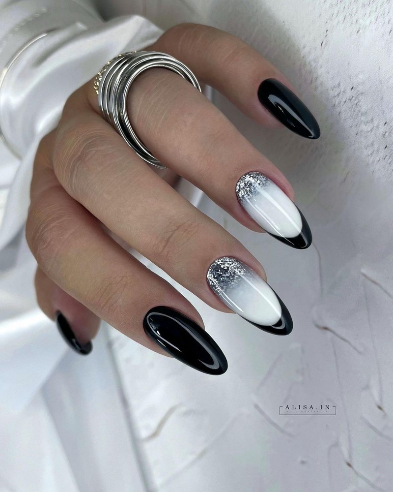 Актуальный черный маникюр 2026 – 10 тенденций в новом сезоне