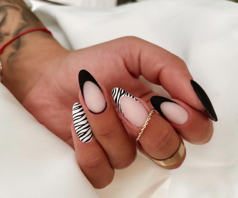 Актуальный черный маникюр 2026 – 10 тенденций в новом сезоне