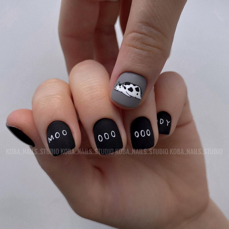 Актуальный черный маникюр 2026 – 10 тенденций в новом сезоне