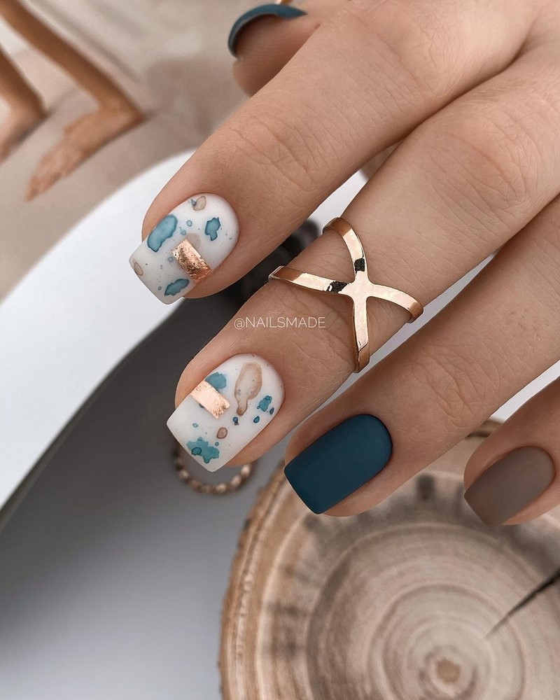 Актуальный черный маникюр 2026 – 10 тенденций в новом сезоне