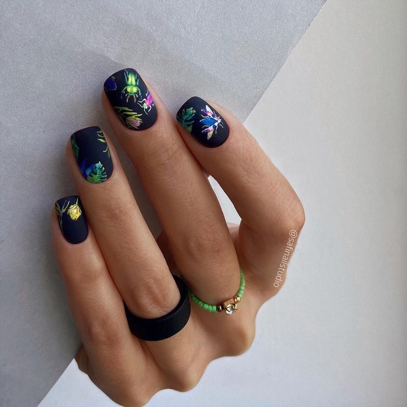 Актуальный черный маникюр 2026 – 10 тенденций в новом сезоне