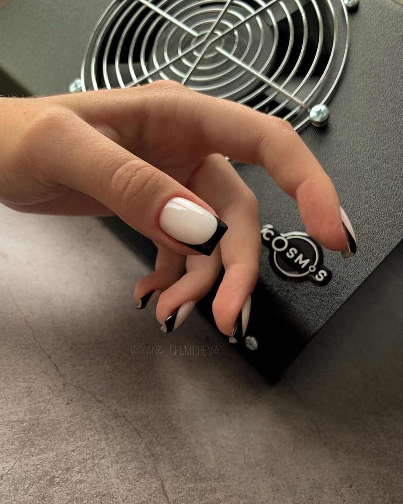 Актуальный черный маникюр 2026 – 10 тенденций в новом сезоне
