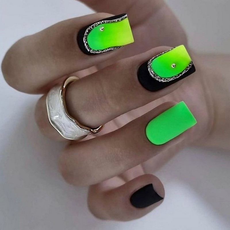 Актуальный черный маникюр 2026 – 10 тенденций в новом сезоне