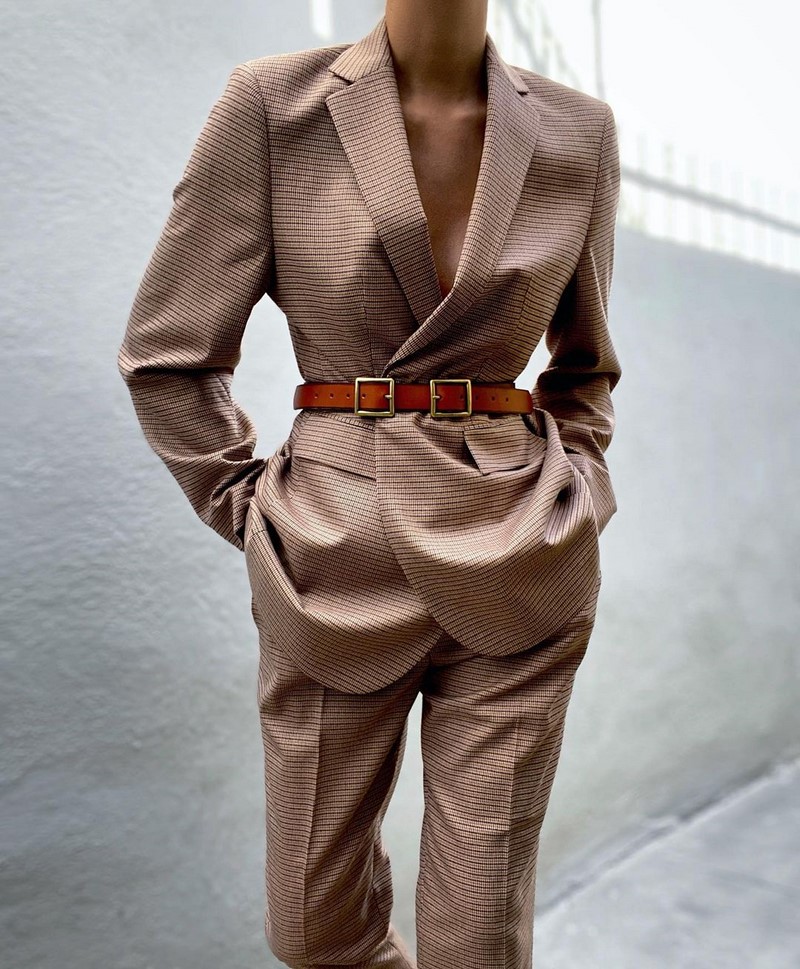 Офисная мода и деловой стиль одежды 2026: фото-примеры