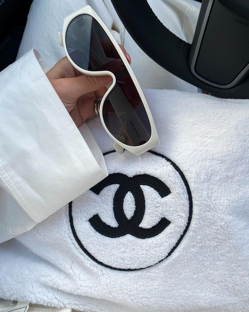 Модные солнцезащитные очки 2026: фото, тренды