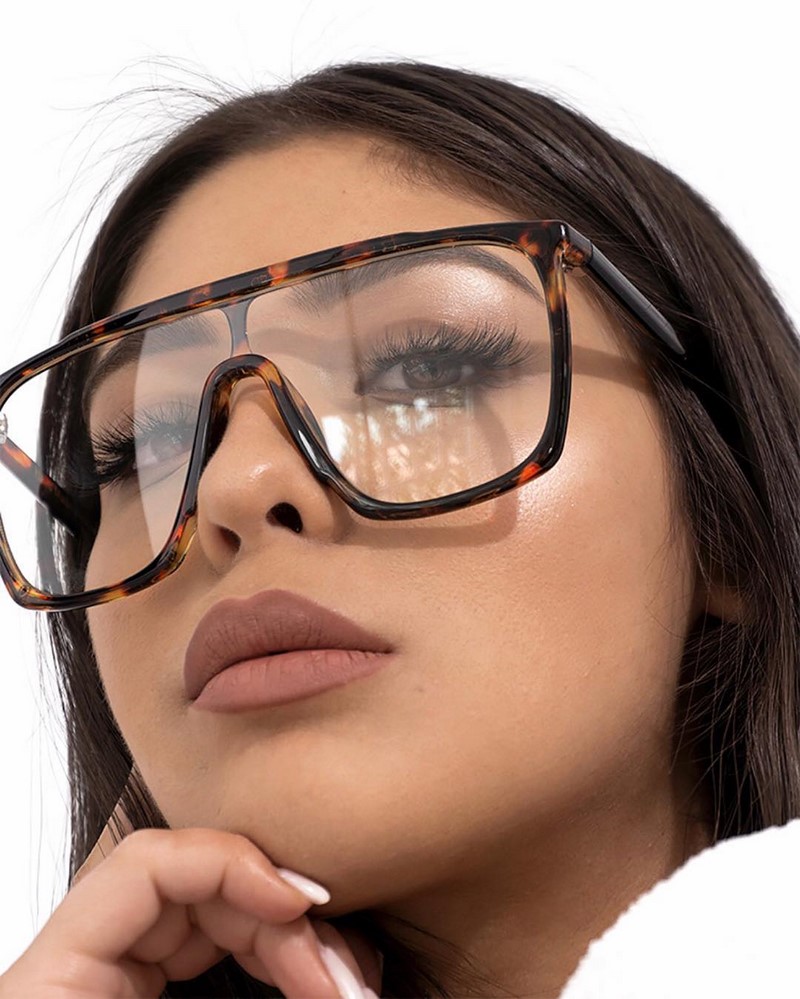 Модные солнцезащитные очки 2026: фото, тренды