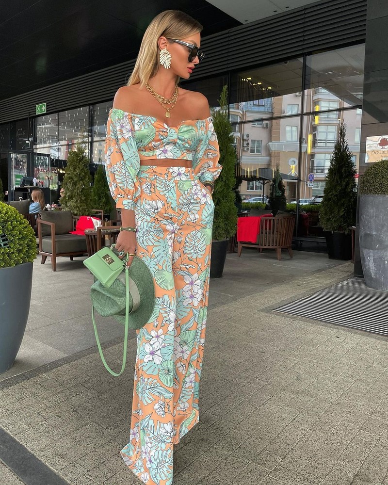 Модные женские брючные костюмы 2026: фото, новинки, тренды