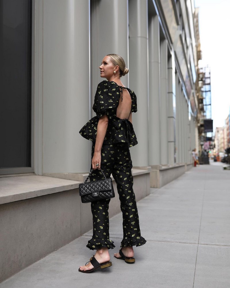 Модные женские брючные костюмы 2026: фото, новинки, тренды