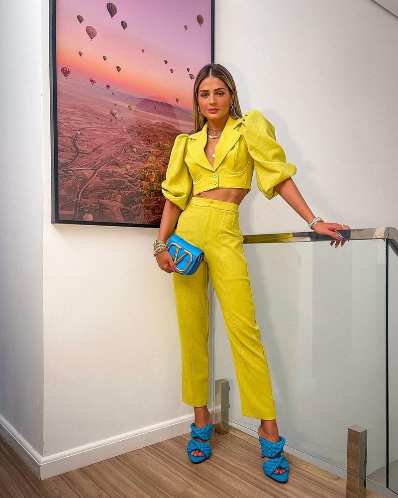 Модные женские брючные костюмы 2026: фото, новинки, тренды