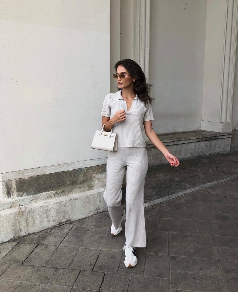 Модные женские брючные костюмы 2026: фото, новинки, тренды