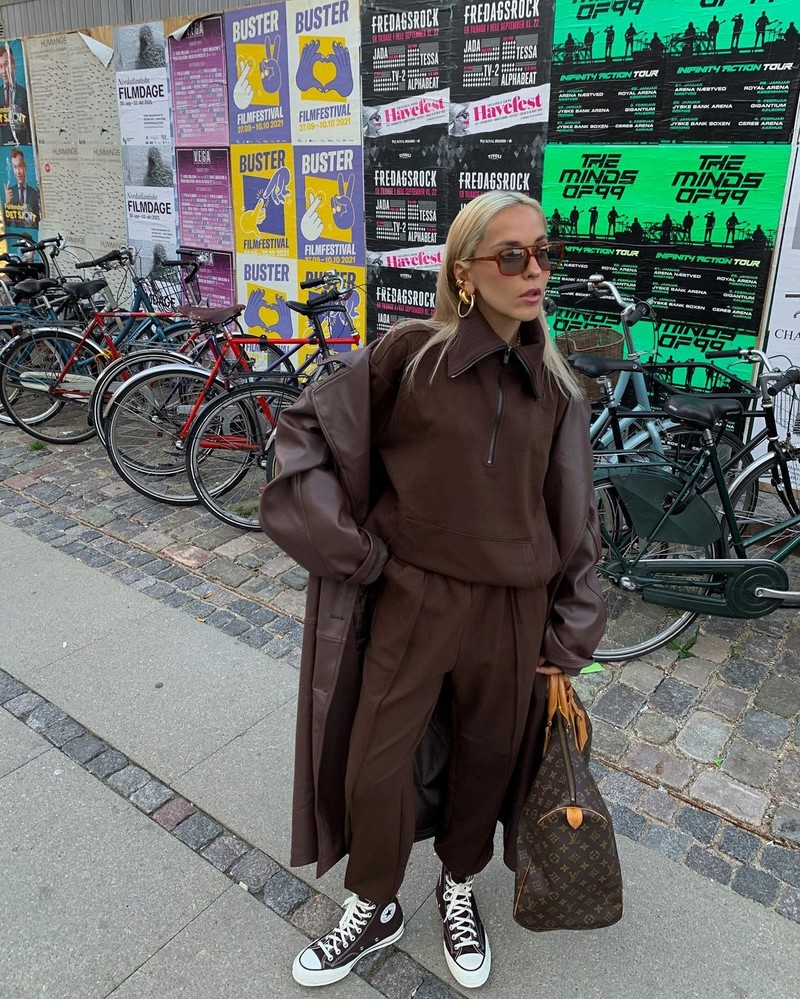 Модные женские брючные костюмы 2026: фото, новинки, тренды