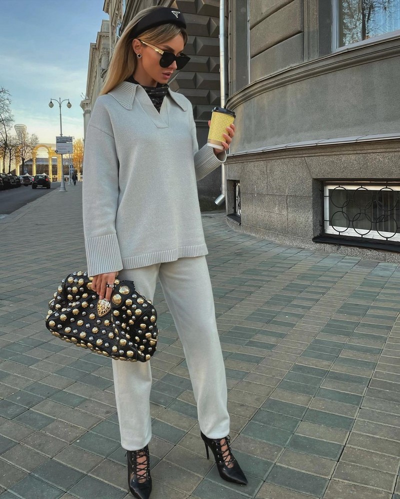 Модные женские брючные костюмы 2026: фото, новинки, тренды