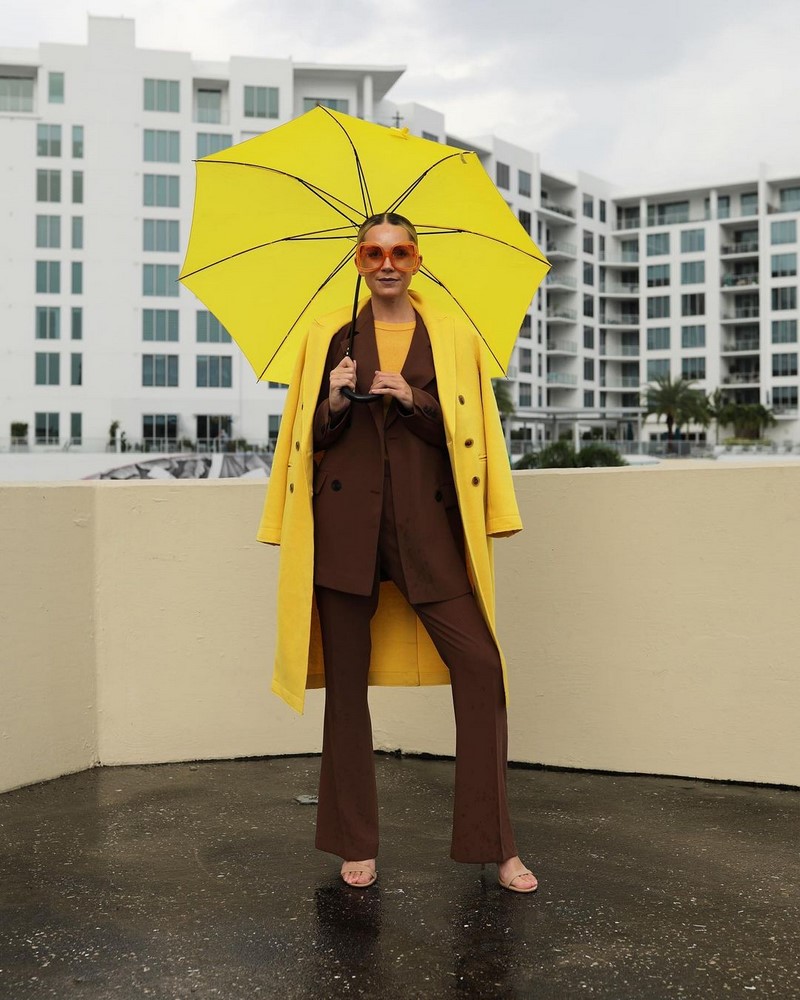 Модные женские брючные костюмы 2026: фото, новинки, тренды