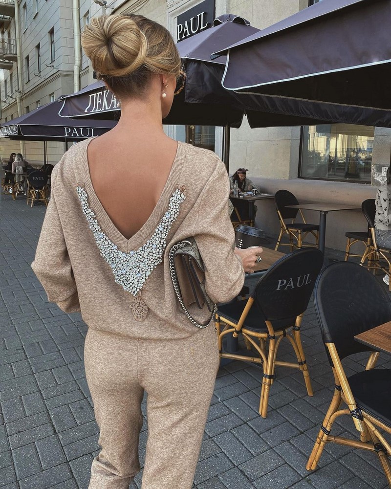 Модные женские брючные костюмы 2026: фото, новинки, тренды