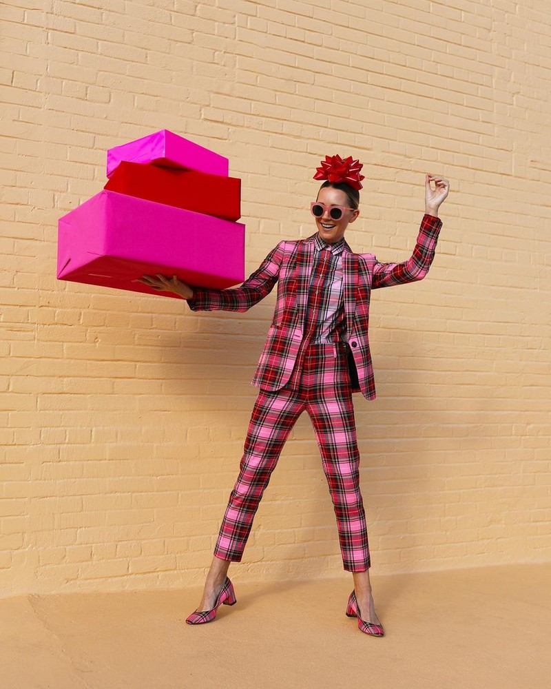 Модные женские брючные костюмы 2026: фото, новинки, тренды