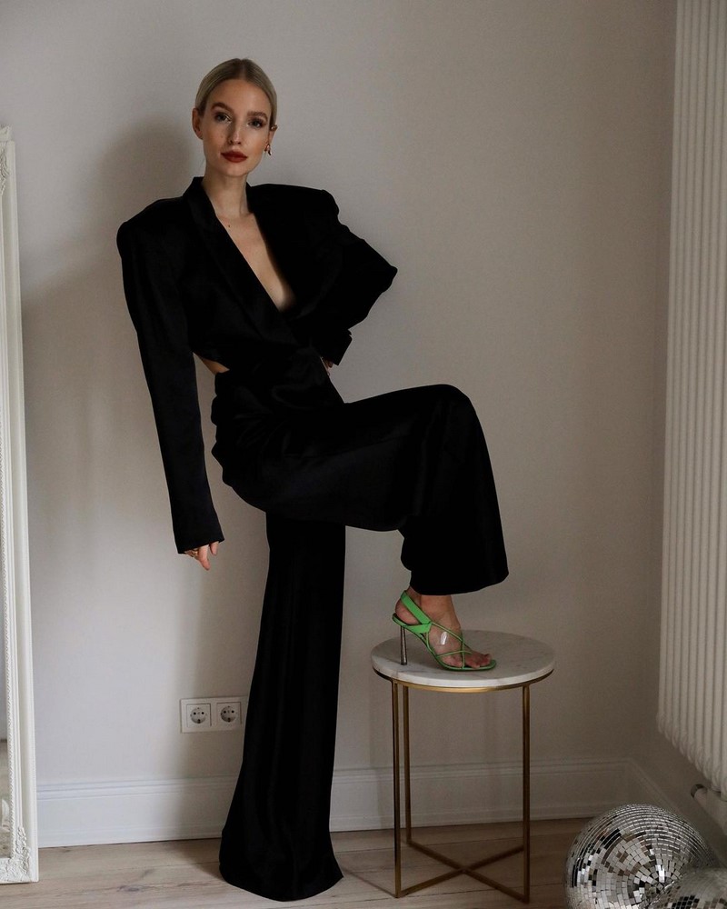 Модные женские брючные костюмы 2026: фото, новинки, тренды