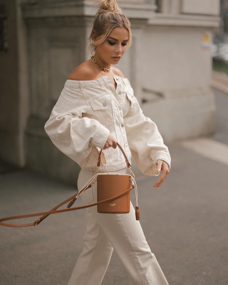 Модные женские брючные костюмы 2026: фото, новинки, тренды