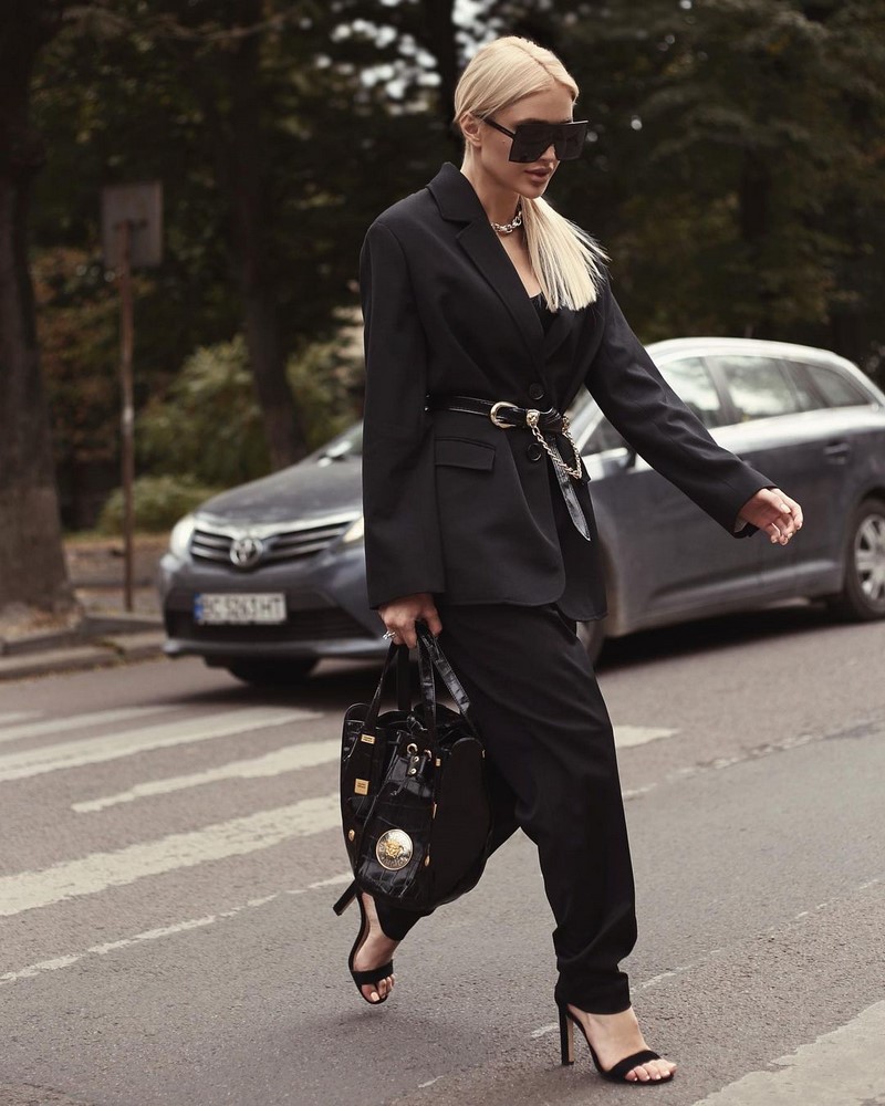 Модные женские брючные костюмы 2026: фото, новинки, тренды