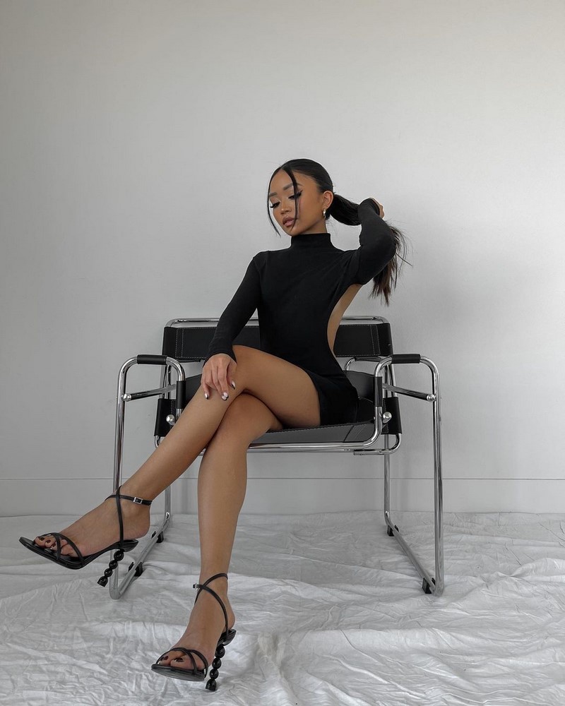 Как нарядиться на Новый год 2027? Идеи новогодних образов — фото