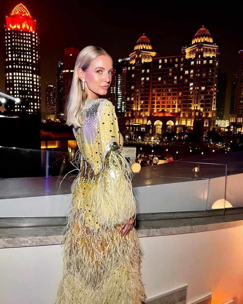 Как нарядиться на Новый год 2027? Идеи новогодних образов — фото