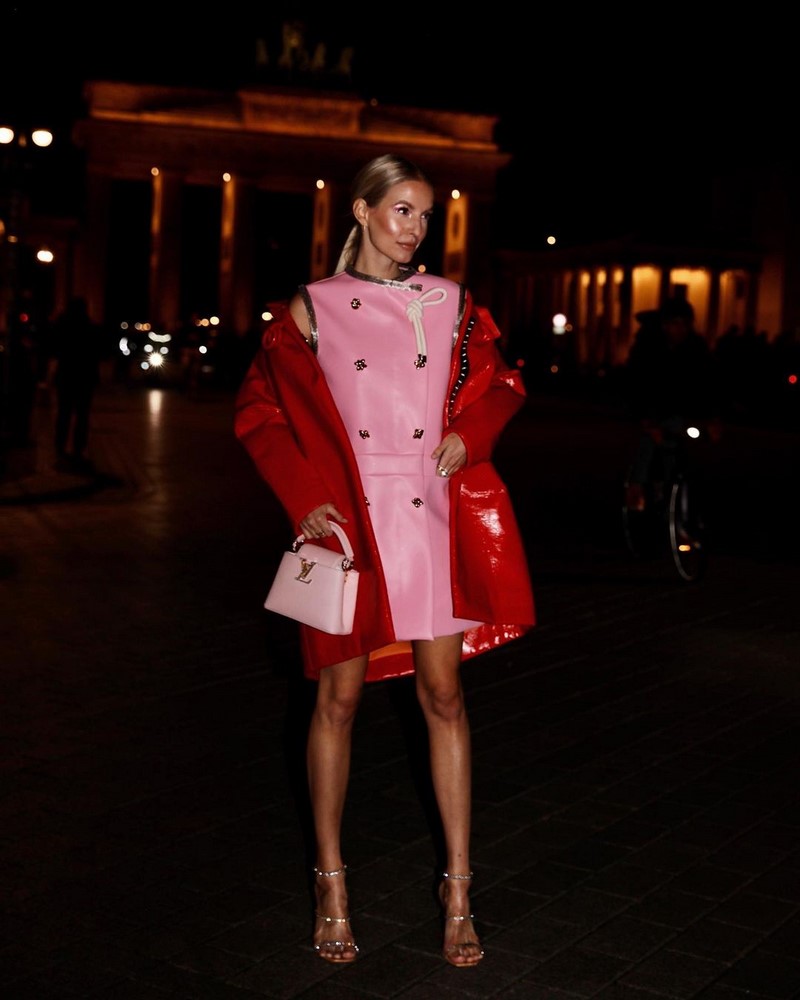 Как нарядиться на Новый год 2027? Идеи новогодних образов — фото