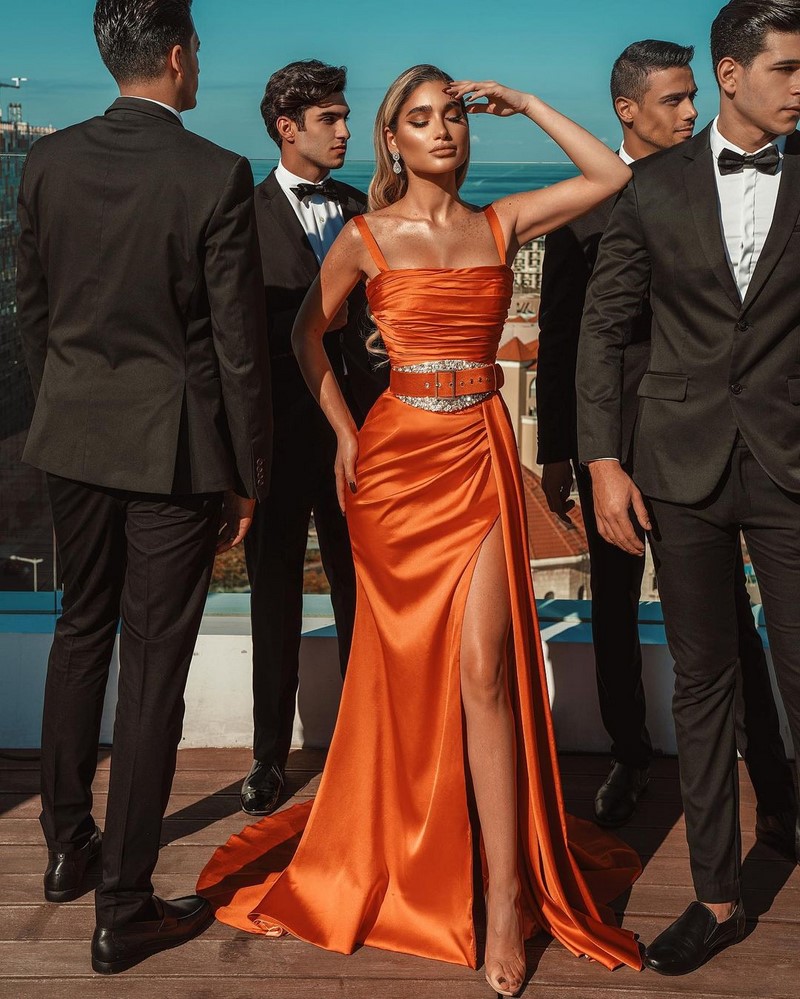 Как нарядиться на Новый год 2027? Идеи новогодних образов — фото