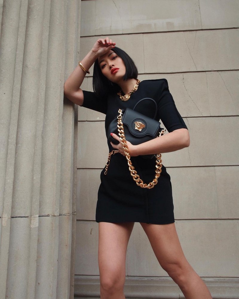 Как нарядиться на Новый год 2027? Идеи новогодних образов — фото