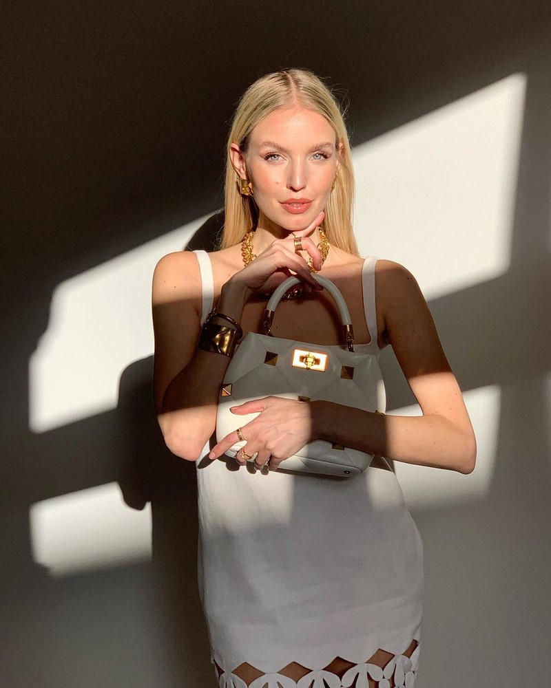 Как нарядиться на Новый год 2027? Идеи новогодних образов — фото