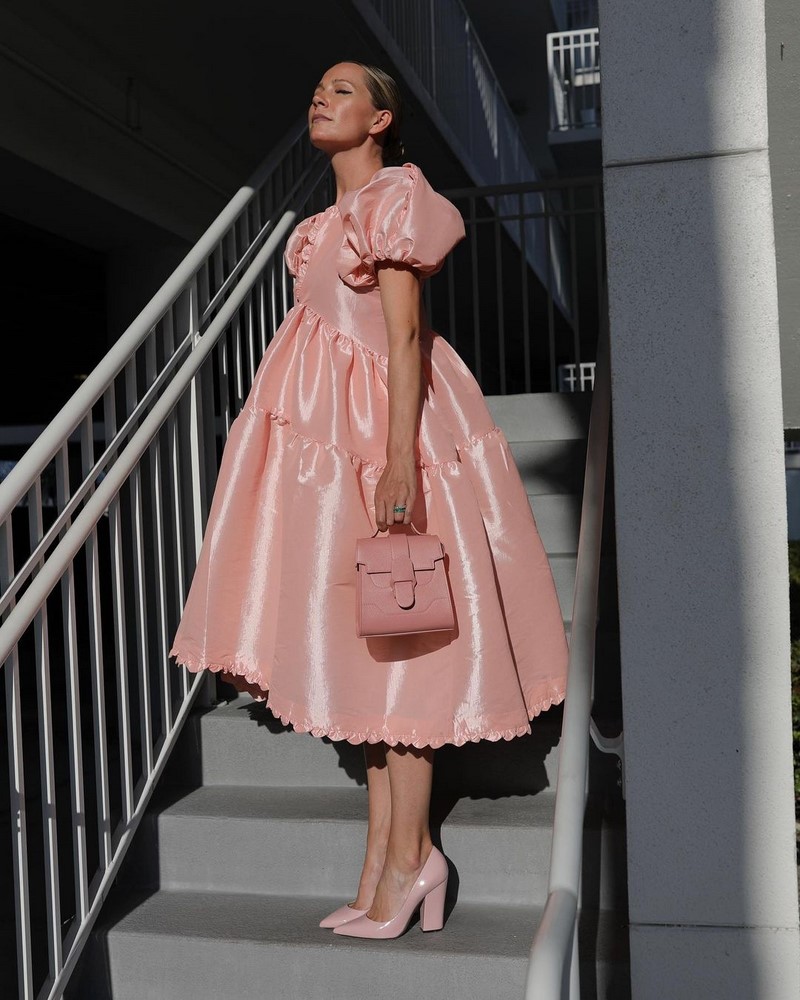 Как нарядиться на Новый год 2027? Идеи новогодних образов — фото