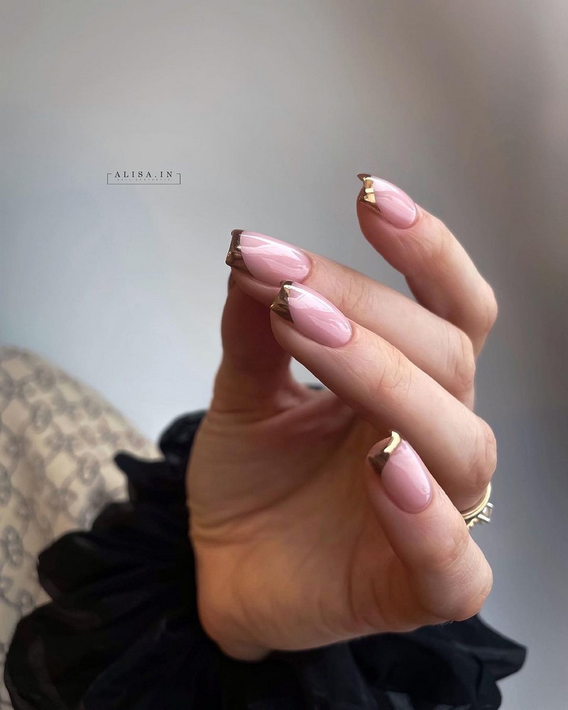 Безупречный «квадрат»: новинки маникюра 2026 с фото