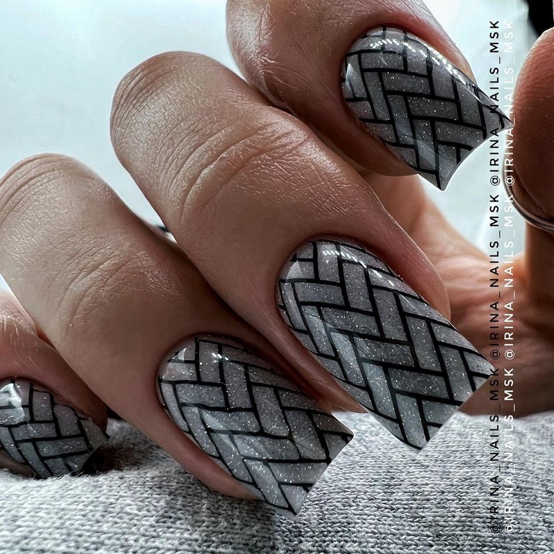 Безупречный «квадрат»: новинки маникюра 2026 с фото